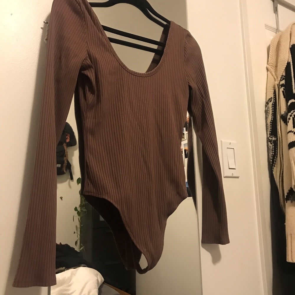 Aritzia Wilfred free bodysuit